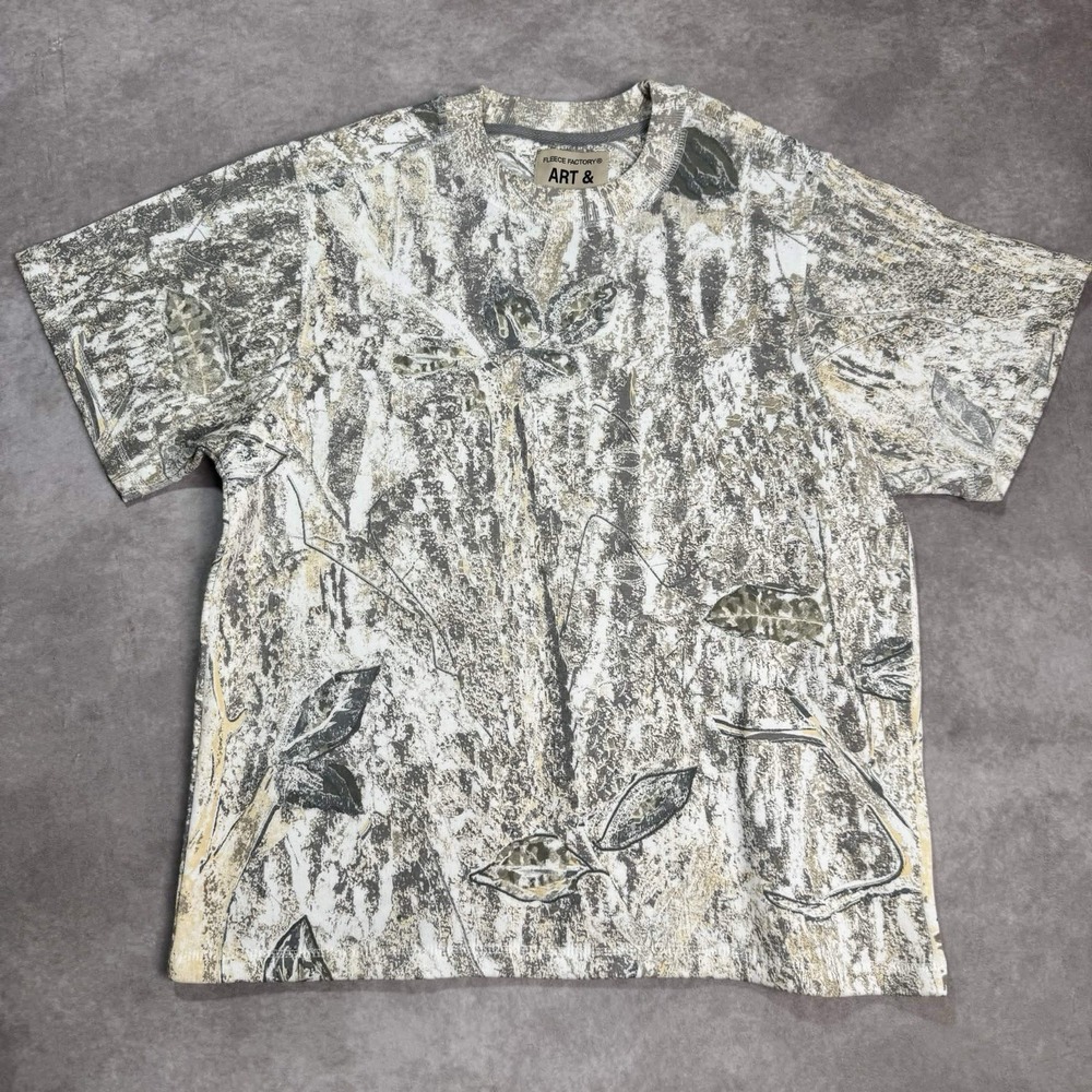 Fleece Factory Art & Motion Short Sleeve Fleece Sweatshirt Beige Camo Abstract L